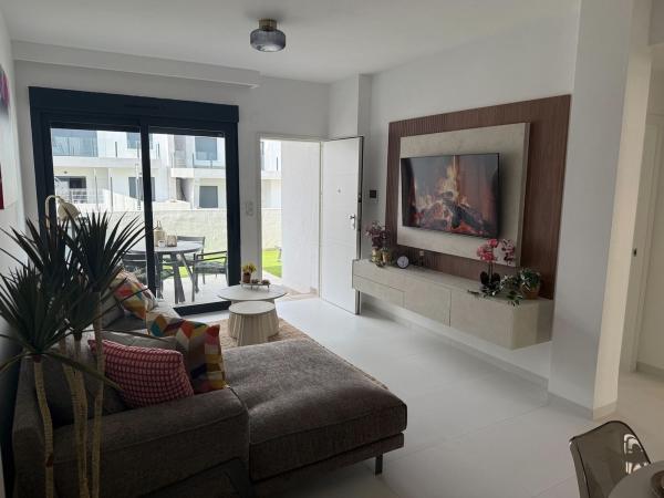 Sale of flat in Piso en Calle Chopin, 10, Centro, San Miguel de Salinas, San Miguel de Salinas
thumbnail 1