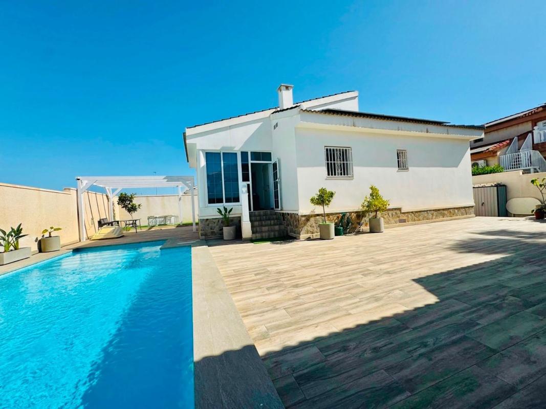 Продажа отдельного шале в Casa o chalet independiente en Avenida de España, Lo Pepín, Rojales, Рохалес photo 3