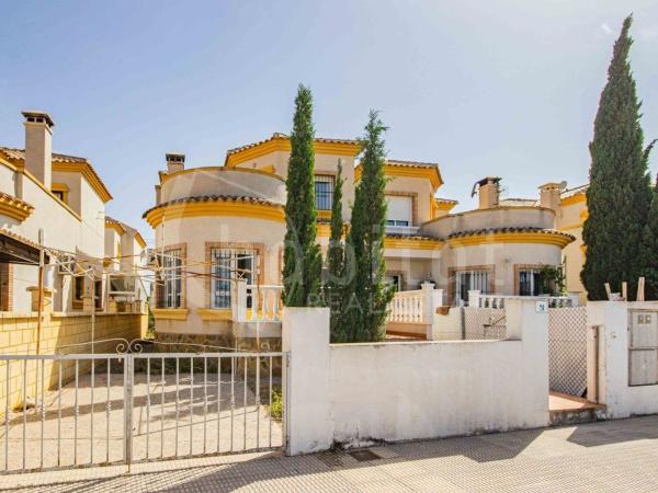 Частный шале на продаже в  Casa o chalet independiente en Calle Algarrobo, 79, Los Montesinos, Лос-Монтесинос photo 1