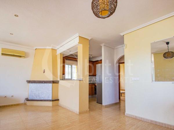 Частный шале на продаже в  Casa o chalet independiente en Calle Algarrobo, 79, Los Montesinos, Лос-Монтесинос photo 3