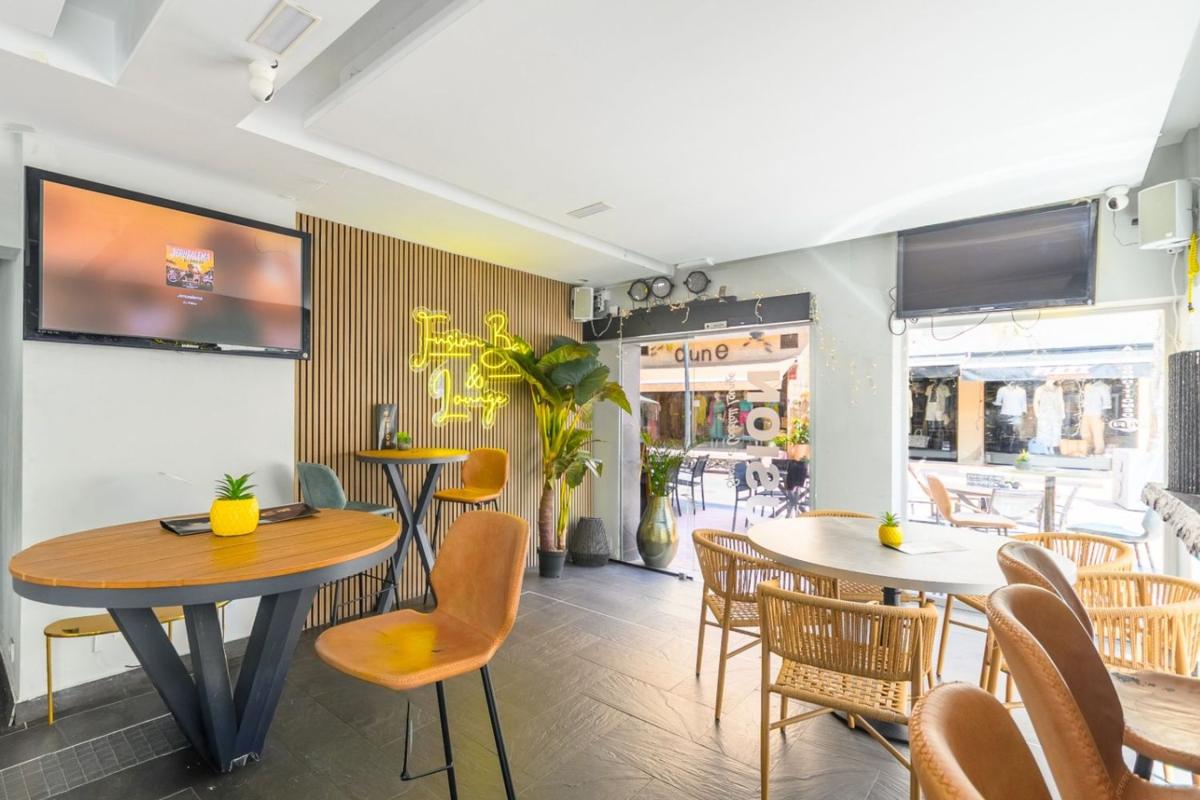 Properties for sale and rent in Spain photo 2