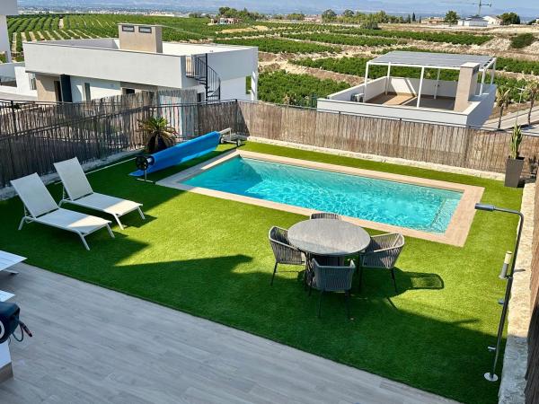 Частный шале на продаже в  Casa o chalet independiente en Calle Rafal, 3, Algorfa, Алгорфа photo 2