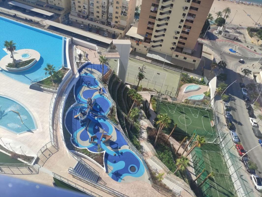 Sprzedaż mieszkania w Piso en Avenida República Argentina, 19, Playa de Poniente, Benidorm, Benidorm
 photo 2