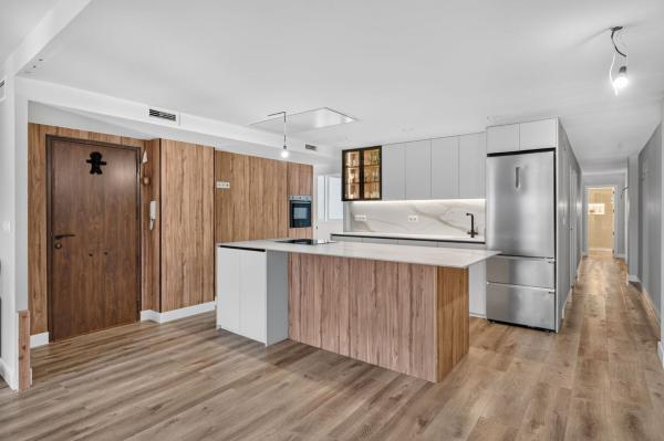 Venta de piso en Piso en Calle Capità Alfons Vives, Reina Victoria-Miguel Hernández, Elche / Elx, Elche / Elx
photo 1