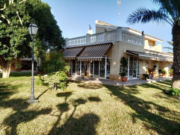 Chalet wolnostojący na sprzedaż w  Casa o chalet en Maitino-Perleta, Elche / Elx, Elche / Elx photo 2