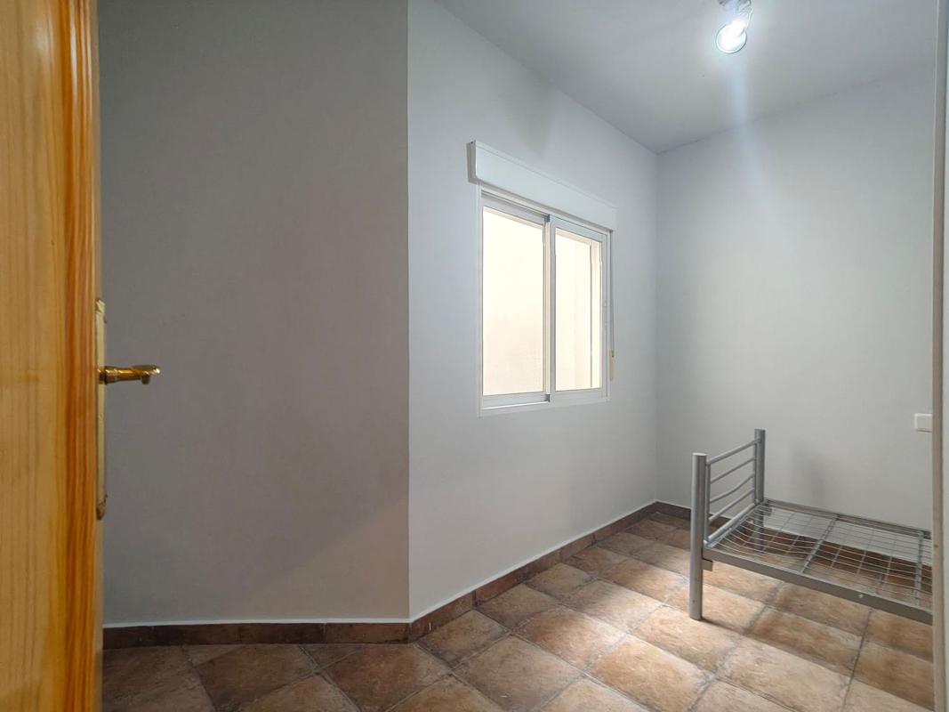 Venta de piso en Piso en Espronceda, Carolinas Bajas, Alicante / Alacant, Alicante / Alacant
photo 3