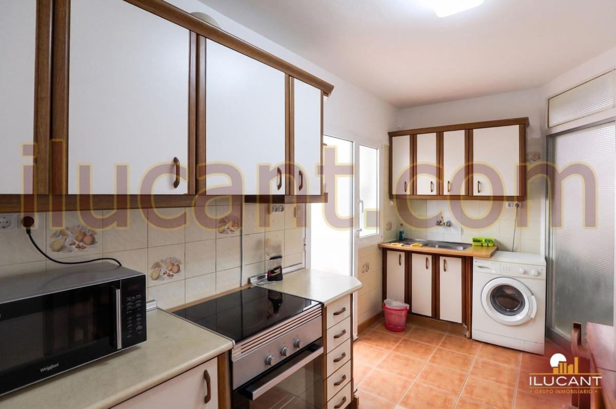 Venta de piso en Piso en Campoamor, Alicante / Alacant, Alicante / Alacant
photo 1