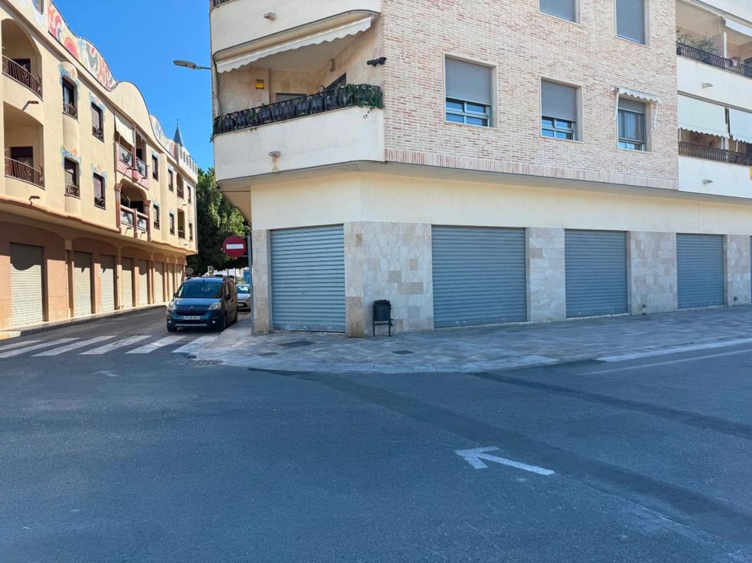 Propiedades en venta y alquiler en España photo 1