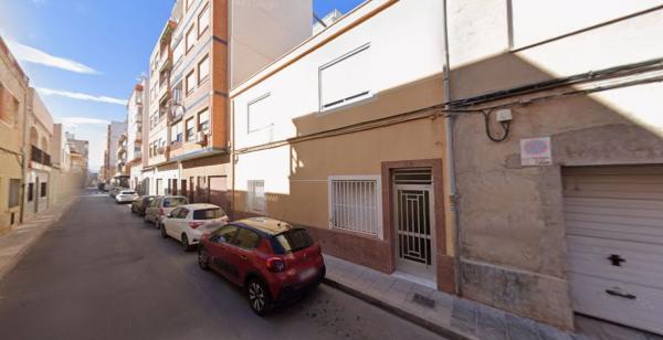 Chalet independiente en venta en Casa o chalet en Calle la Paz, Plaza Castelar - Mercado Central, Elda, Elda
thumbnail 1