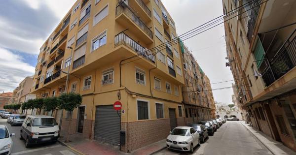 Venta de piso en Piso en Calle Murillo, Fraternidad, Elda, Elda
thumbnail 3