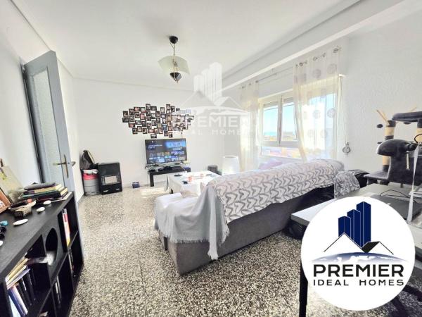 Venta de piso en Piso en Calle de la Foia, Petrer, Petrer
photo 1