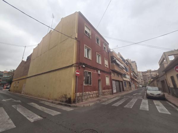 Chalet independiente en venta en Casa o chalet independiente en Calle de la Fuente, Los Ángeles, Alicante / Alacant, Alicante / Alacant
 photo 1