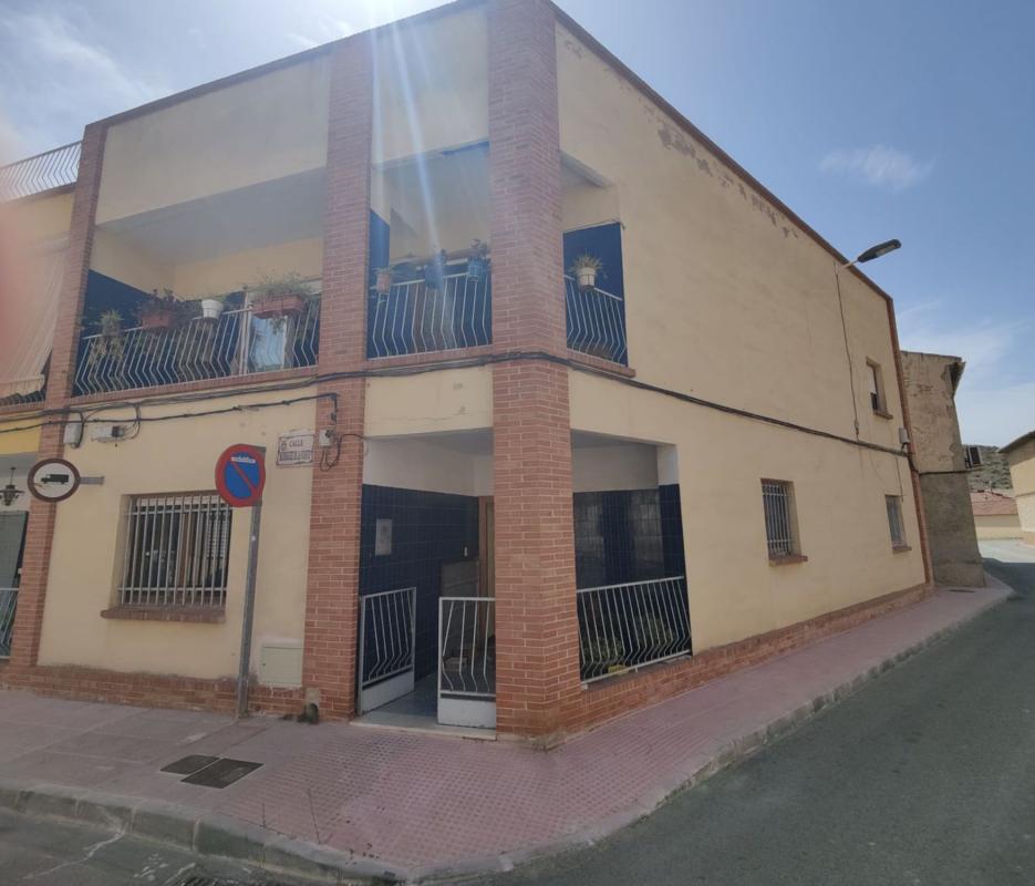 Продажа таунхауса в Chalet adosado en Calle Rodríguez de la Fuente, Algueña , Алгенья photo 2