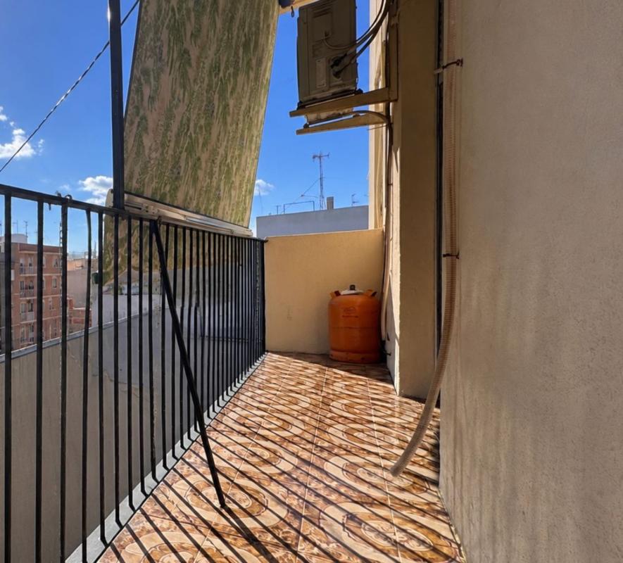 Sprzedaż mieszkania w Piso en Calle Benai, Carrús Oeste, Elche / Elx, Elche / Elx
 photo 2