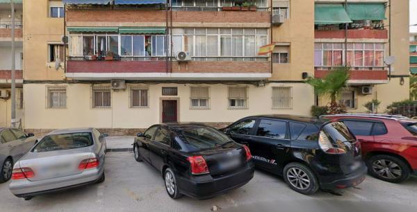 Venta de piso en Piso en Calle Villa de Chiva, Virgen del Remedio - Parque lo Morant, Alicante / Alacant, Alicante / Alacant
photo 1