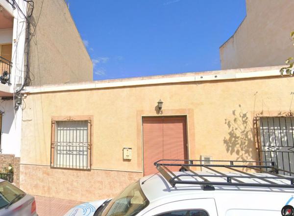 Chalet adosado en venta en Chalet adosado en Calle Reina Fabiola, Callosa de Segura , Callosa de Segura thumbnail 3