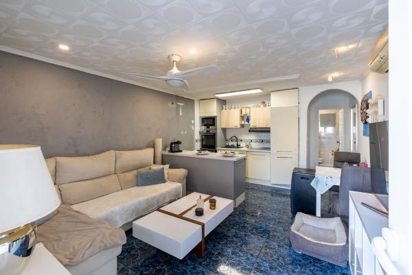 Частный шале на продаже в  Casa o chalet independiente en San Fulgencio, Сан-Фульхенсио photo 4