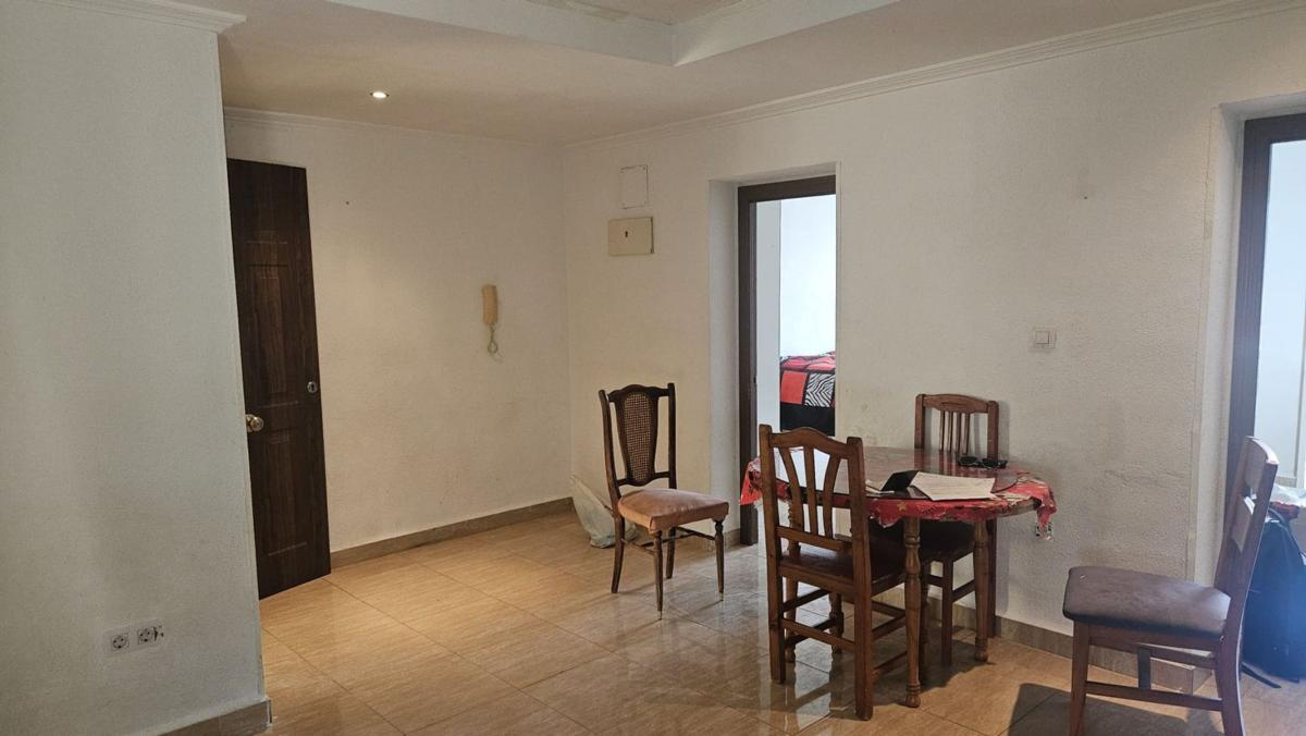 Venta de piso en Piso en Calle los Pueblos, Virgen del Remedio - Parque lo Morant, Alicante / Alacant, Alicante / Alacant
 photo 2