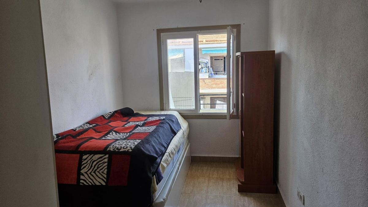 Venta de piso en Piso en Calle los Pueblos, Virgen del Remedio - Parque lo Morant, Alicante / Alacant, Alicante / Alacant
 photo 4