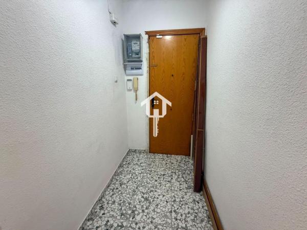 Duplex for sale on Dúplex en Calle Granada, Virgen del Remedio - Parque lo Morant, Alicante / Alacant, Alicante thumbnail 2