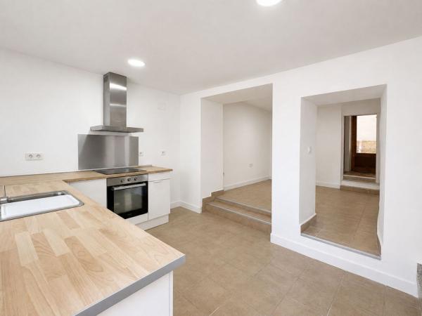 Chalet adosado en venta en Chalet adosado en Calle Sant Antoni, Jijona / Xixona , Jijona / Xixona thumbnail 1