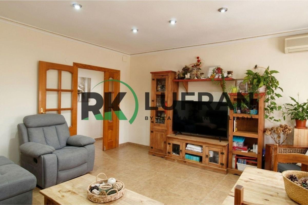 Sale of apartment in Piso en Calle Argentina, Sax, Sax
photo 1