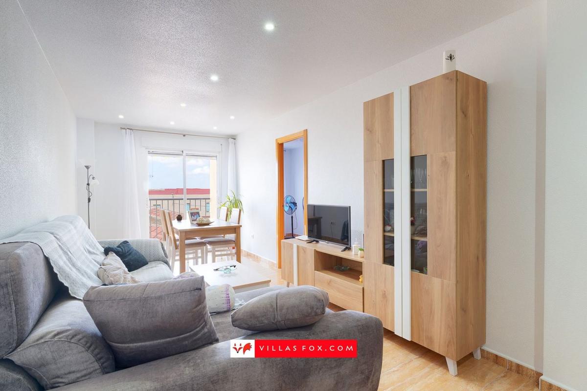 Sale of apartment in Piso en Calle Juan Mateo Box, Centro, San Miguel de Salinas, San Miguel de Salinas
 photo 3