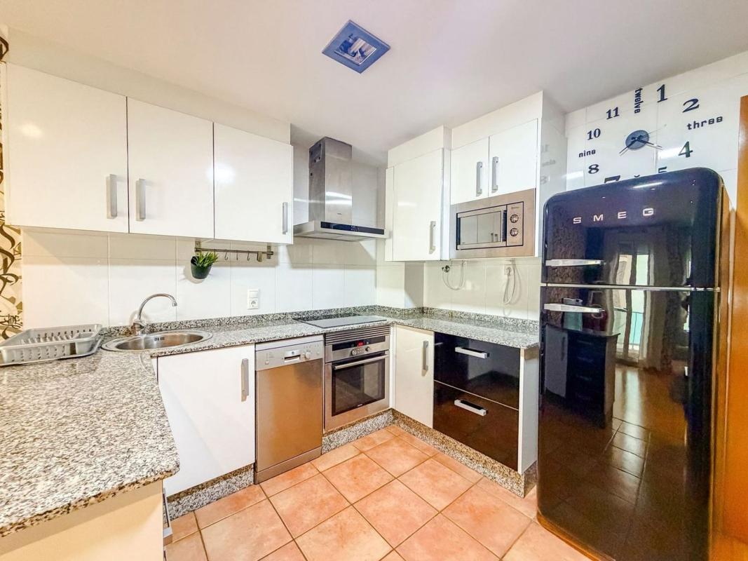 Продажа квартиры на Piso en Plaza Castelar - Mercado Central, Elda, Эльда
photo 4