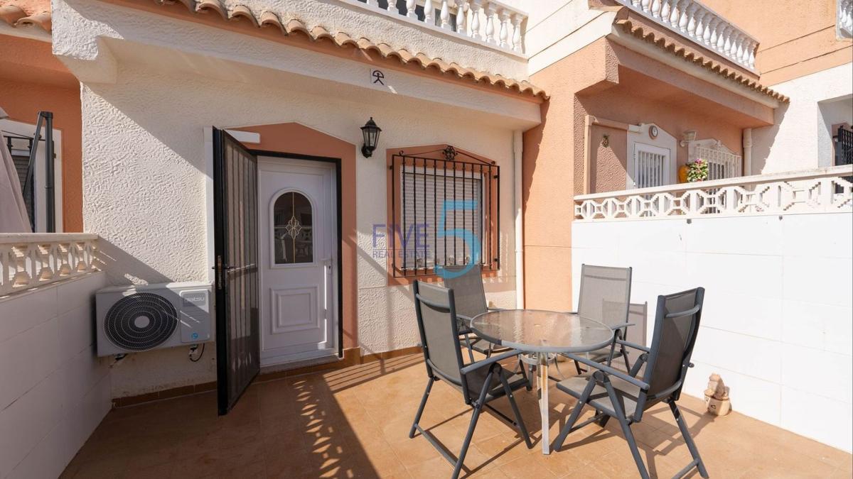 Продажа отдельного шале в Casa o chalet en Centro, San Miguel de Salinas, Сан-Мигель-де-Салинас photo 3