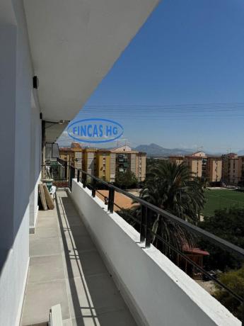 Venta de piso en Piso en Virgen del Remedio - Parque lo Morant, Alicante / Alacant, Alicante / Alacant
photo 1