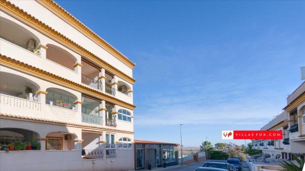 Sale of flat in Piso en Calle Maestro Serrano, 15, Centro, San Miguel de Salinas, San Miguel de Salinas
photo 1