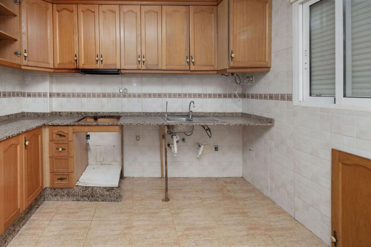 Продажа отдельного шале в Chalet pareado en Avenida Juan Carlos Ferrero, Redovan, Редован photo 5