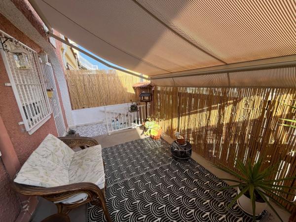Chalet adosado en venta en Chalet adosado en Calle Parque Poo, 47, San Fulgencio , San Fulgencio thumbnail 1