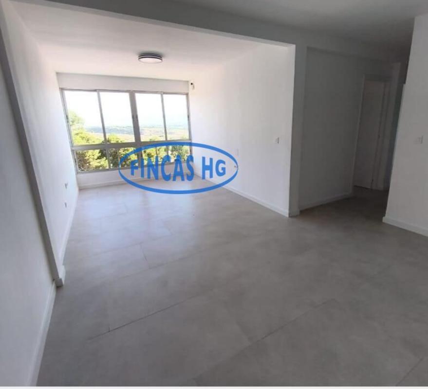 Sale of apartment in Piso en Ciudad Elegida, Alicante / Alacant, Alicante
photo 1