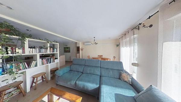 Venta de piso en Piso en Reina Victoria-Miguel Hernández, Elche / Elx, Elche / Elx
photo 1