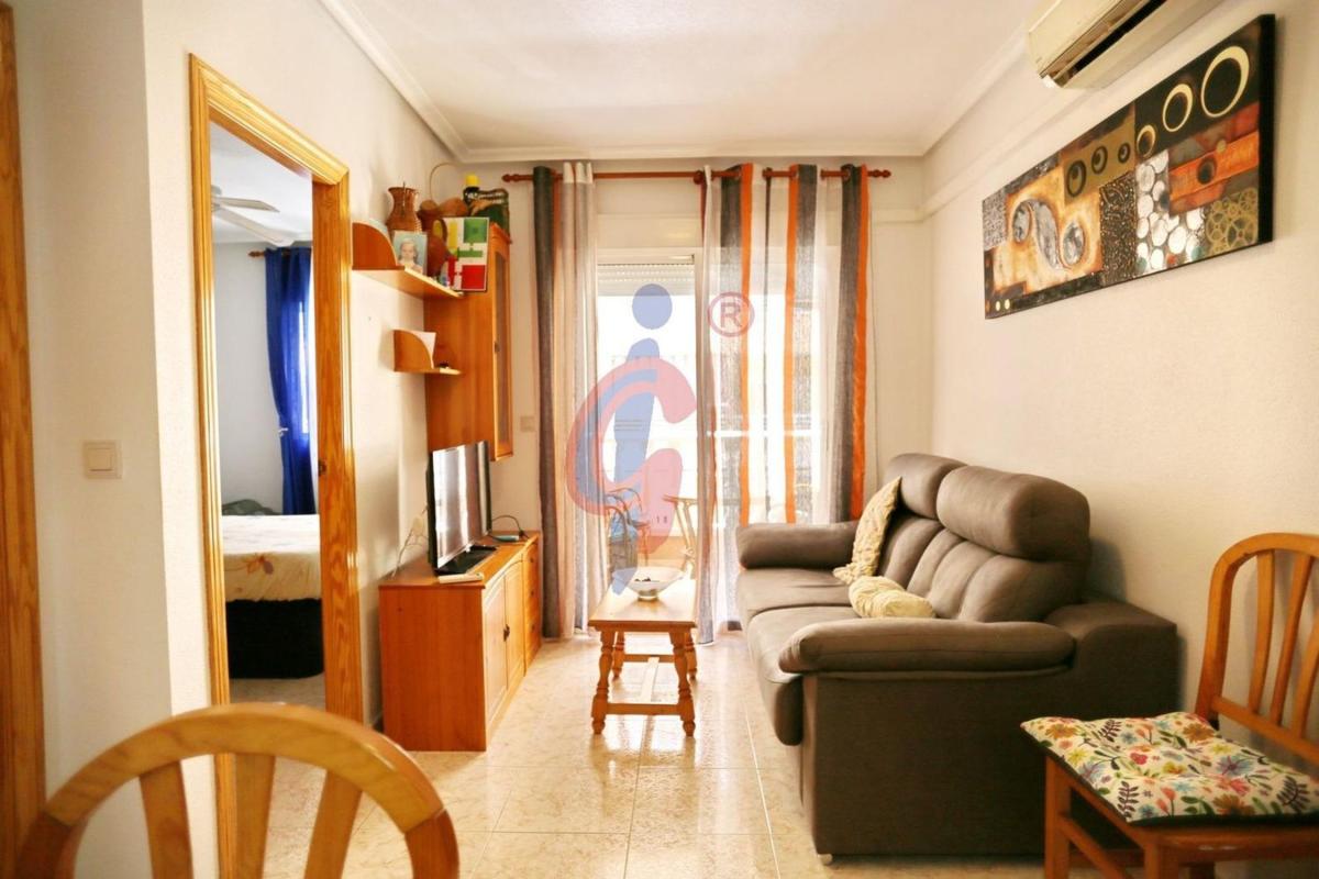 Sprzedaż mieszkania w Piso en Calle Hermanos Bazán, 13, Las Viñas, Guardamar del Segura, Guardamar del Segura
photo 4