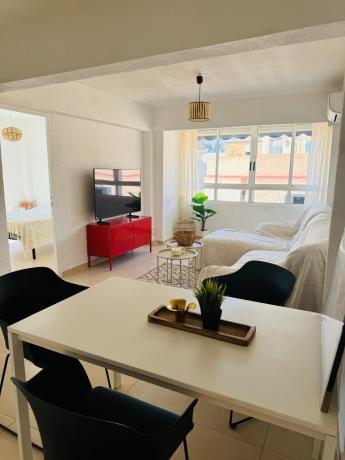 Venta de piso en Piso en Calle d'Enrique Monsonís Domingo, 5, Plà del Bon Repòs-La Goteta, Alicante / Alacant, Alicante / Alacant
photo 1
