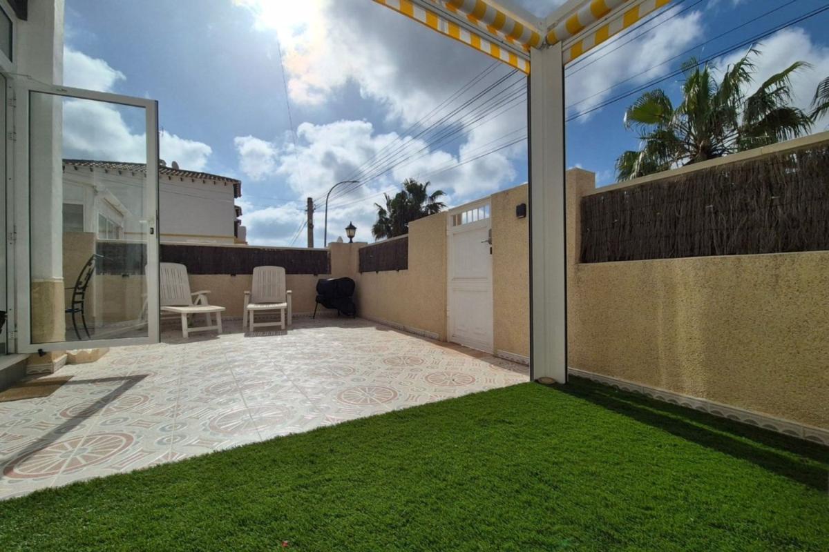 Sale of apartment in Piso en Calle Central Mirador Medite, Blue Lagoon - Galán, San Miguel de Salinas, San Miguel de Salinas
 photo 2