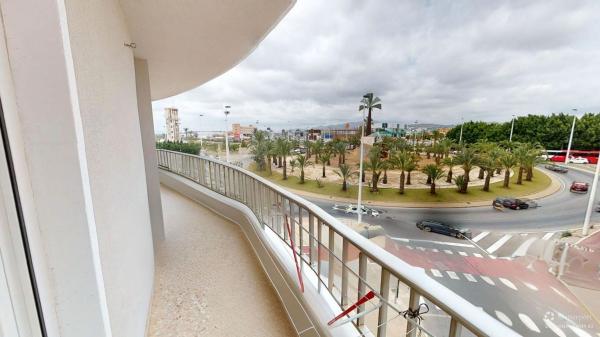 Продажа квартиры на Piso en Calle Antonio Machado, Plaza Crevillente-Juzgados, Elche / Elx, Эльче / Эльх
thumbnail 3