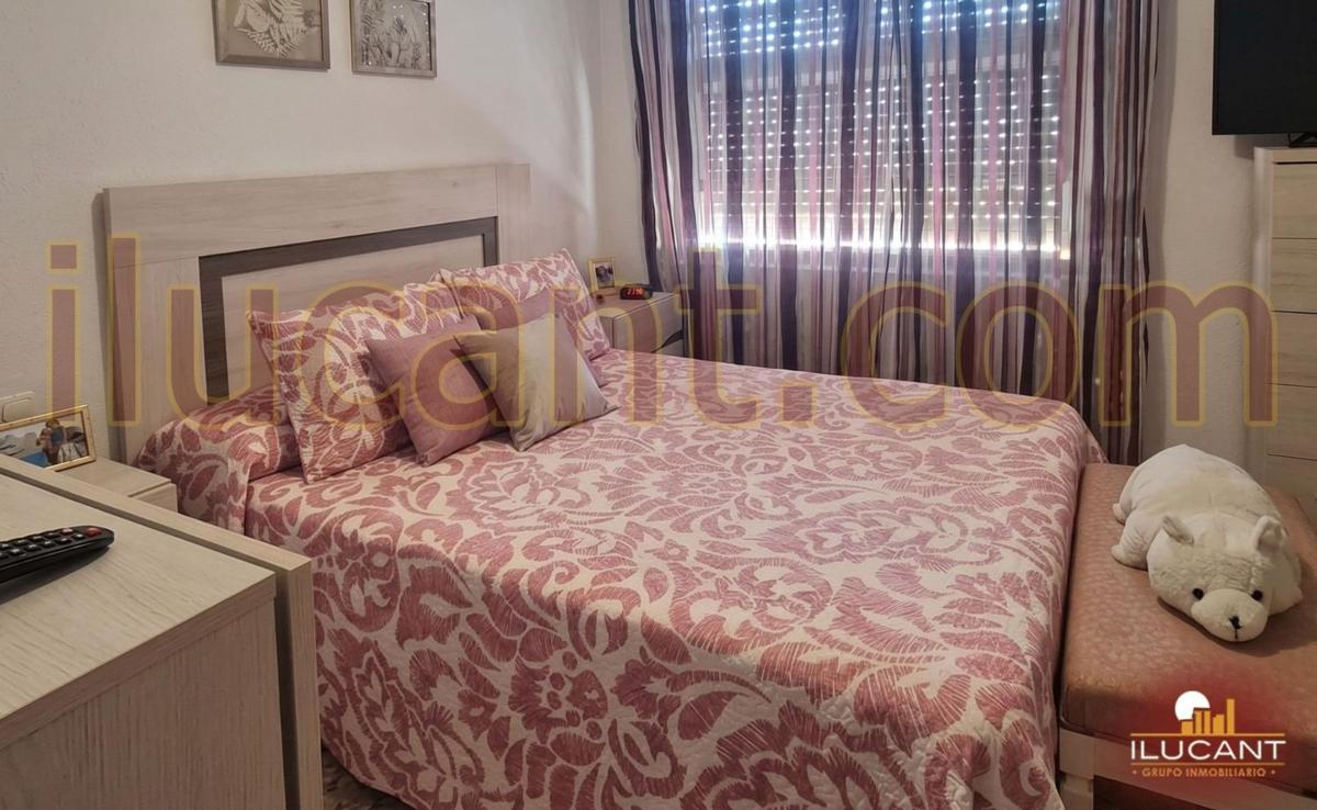 Sale of apartment in Piso en Carolinas Bajas, Alicante / Alacant, Alicante
 photo 5