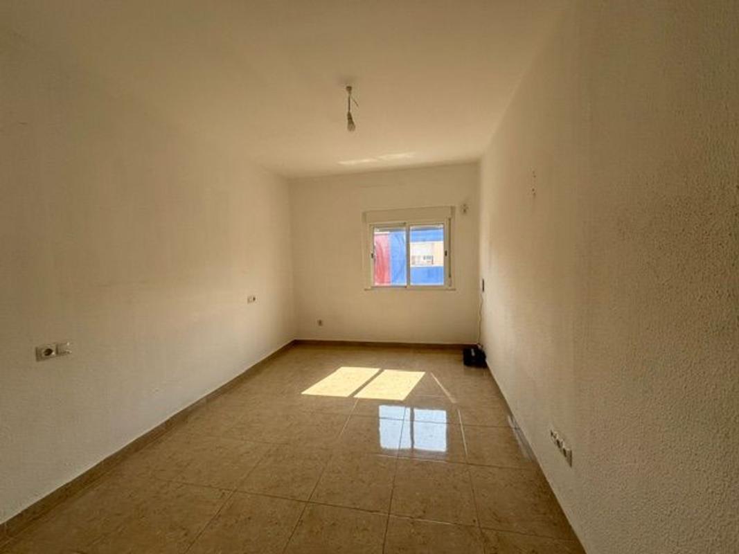 Продажа квартиры на Piso en Calle Profesores Hermanos Muñoz, Princesa Mercedes, Alicante / Alacant, Аликанте / Алакант
 photo 4