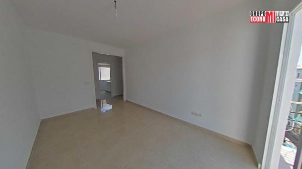 Venta de piso en Piso en Princesa Mercedes, Alicante / Alacant, Alicante / Alacant
 photo 2