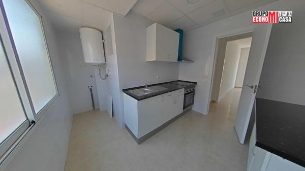 Venta de piso en Piso en Princesa Mercedes, Alicante / Alacant, Alicante / Alacant
 photo 3