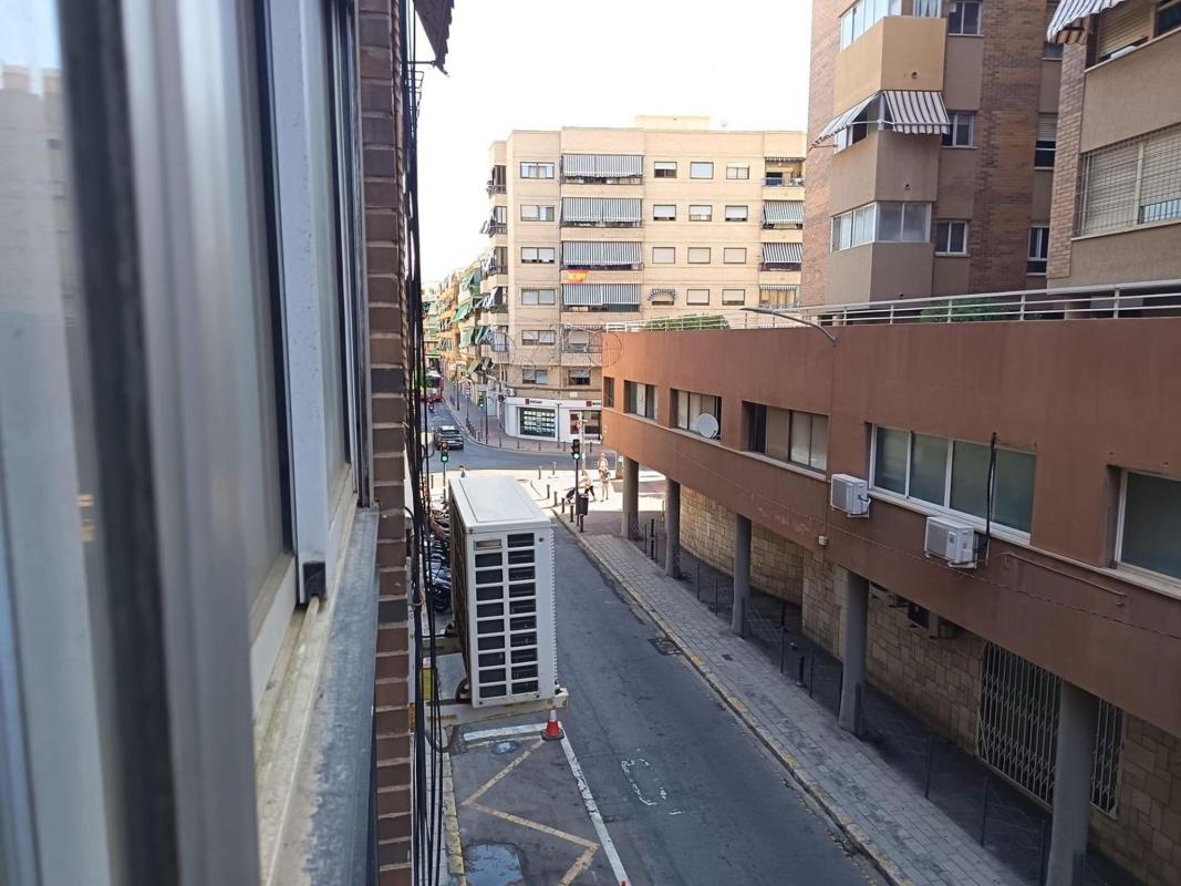 Venta de piso en Piso en Carolinas Altas, Alicante / Alacant, Alicante / Alacant
 photo 3