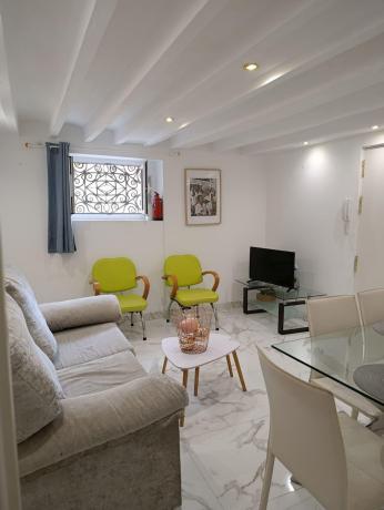 Venta de piso en Piso en Calle Maldonado, 11, Casco Histórico-Santa Cruz, Alicante / Alacant, Alicante / Alacant
thumbnail 2