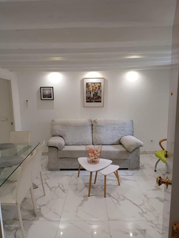 Venta de piso en Piso en Calle Maldonado, 11, Casco Histórico-Santa Cruz, Alicante / Alacant, Alicante / Alacant
photo 4