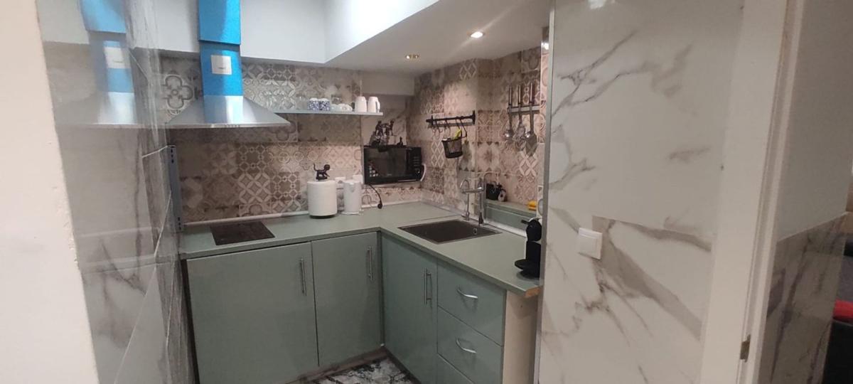 Venta de piso en Piso en Calle Maldonado, Casco Histórico-Santa Cruz, Alicante / Alacant, Alicante / Alacant
photo 2
