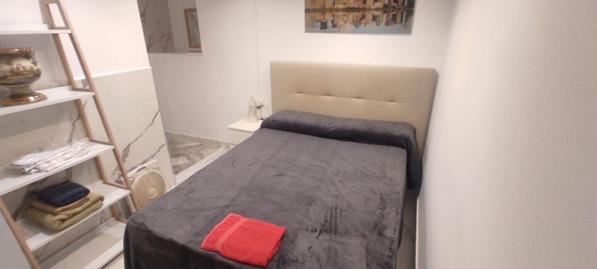 Venta de piso en Piso en Calle Maldonado, Casco Histórico-Santa Cruz, Alicante / Alacant, Alicante / Alacant
photo 4