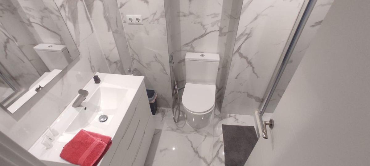 Venta de piso en Piso en Calle Maldonado, Casco Histórico-Santa Cruz, Alicante / Alacant, Alicante / Alacant
photo 5