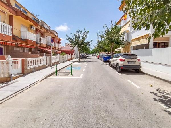 Chalet adosado en venta en  Chalet adosado en Calle Alameda, Torre de la Horadada, Pilar de la Horadada , Pilar de la Horadada photo 4